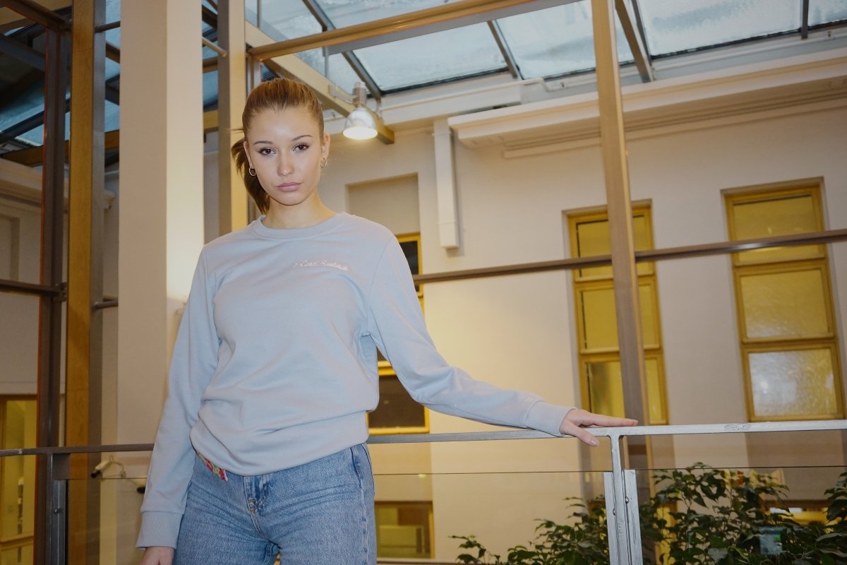 VÄRI - BrilliantBlue Sweatshirt (Members - Only) - RareBastardsSweatshirt